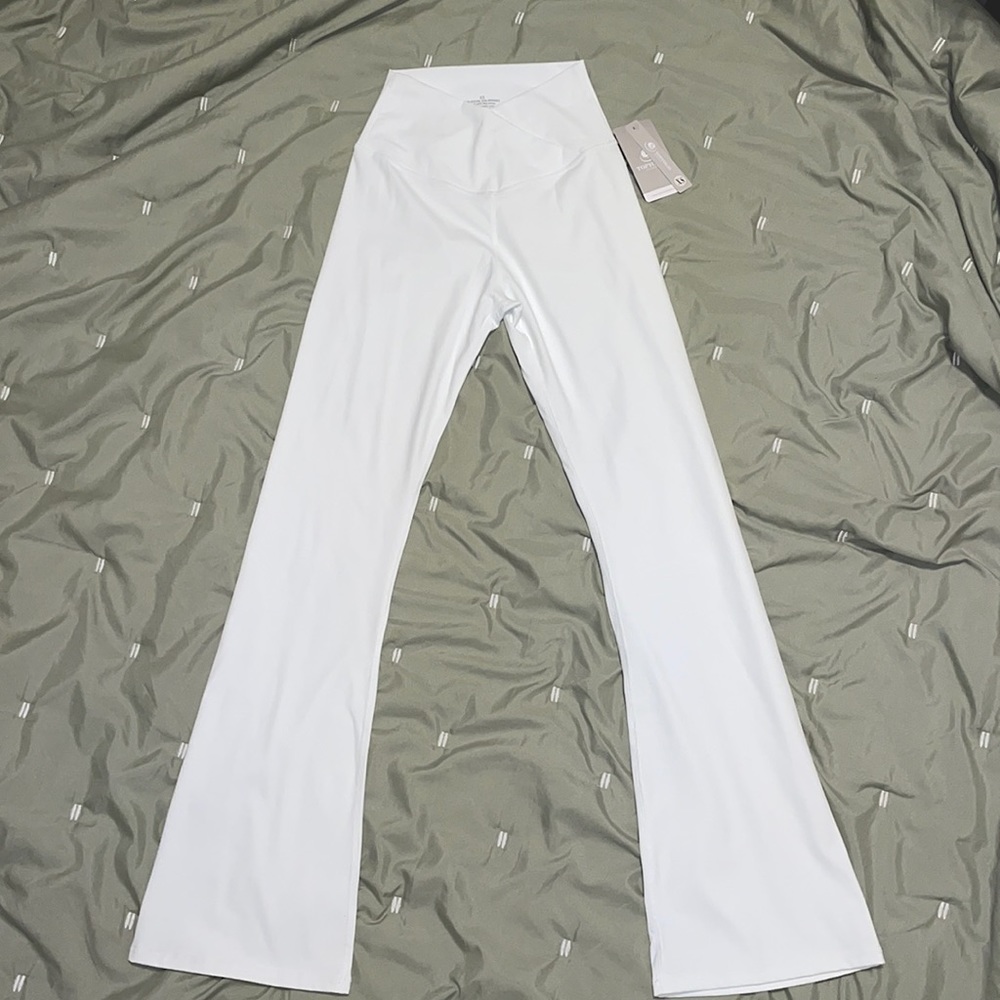 NWT Bootleg Leggings!!✨